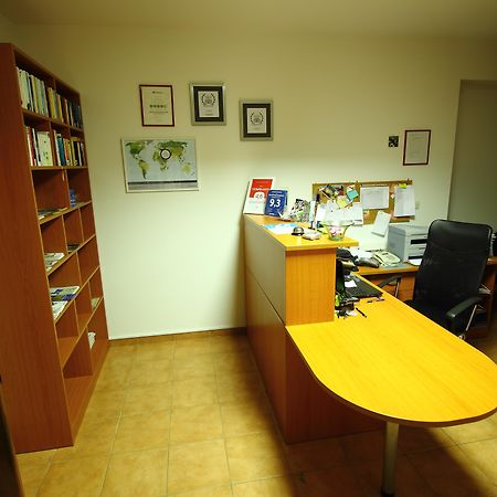קאבטאט Bacan Serviced Apartments מראה חיצוני תמונה