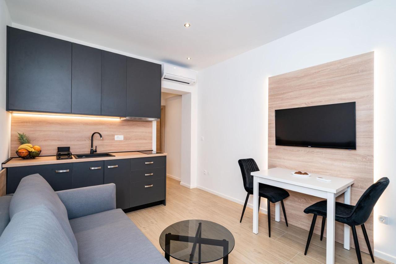 קאבטאט Bacan Serviced Apartments מראה חיצוני תמונה