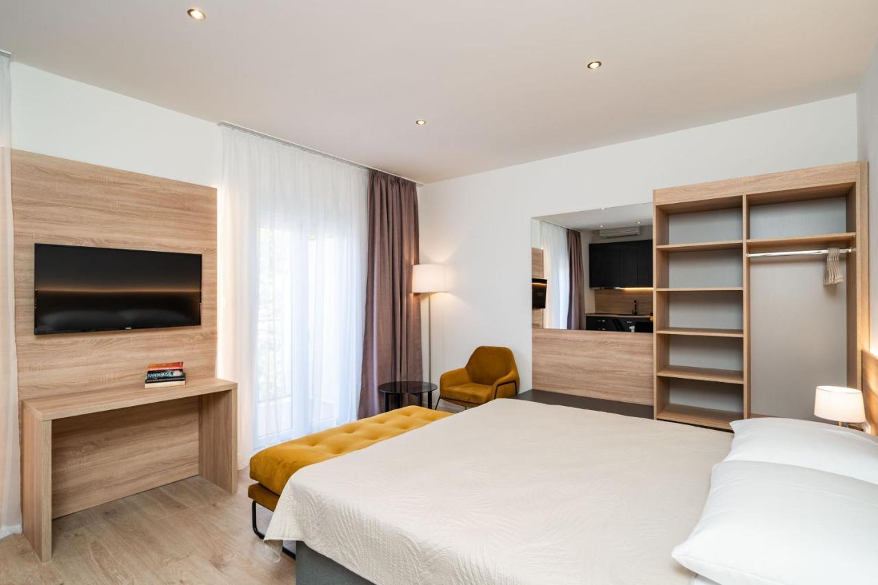 קאבטאט Bacan Serviced Apartments מראה חיצוני תמונה