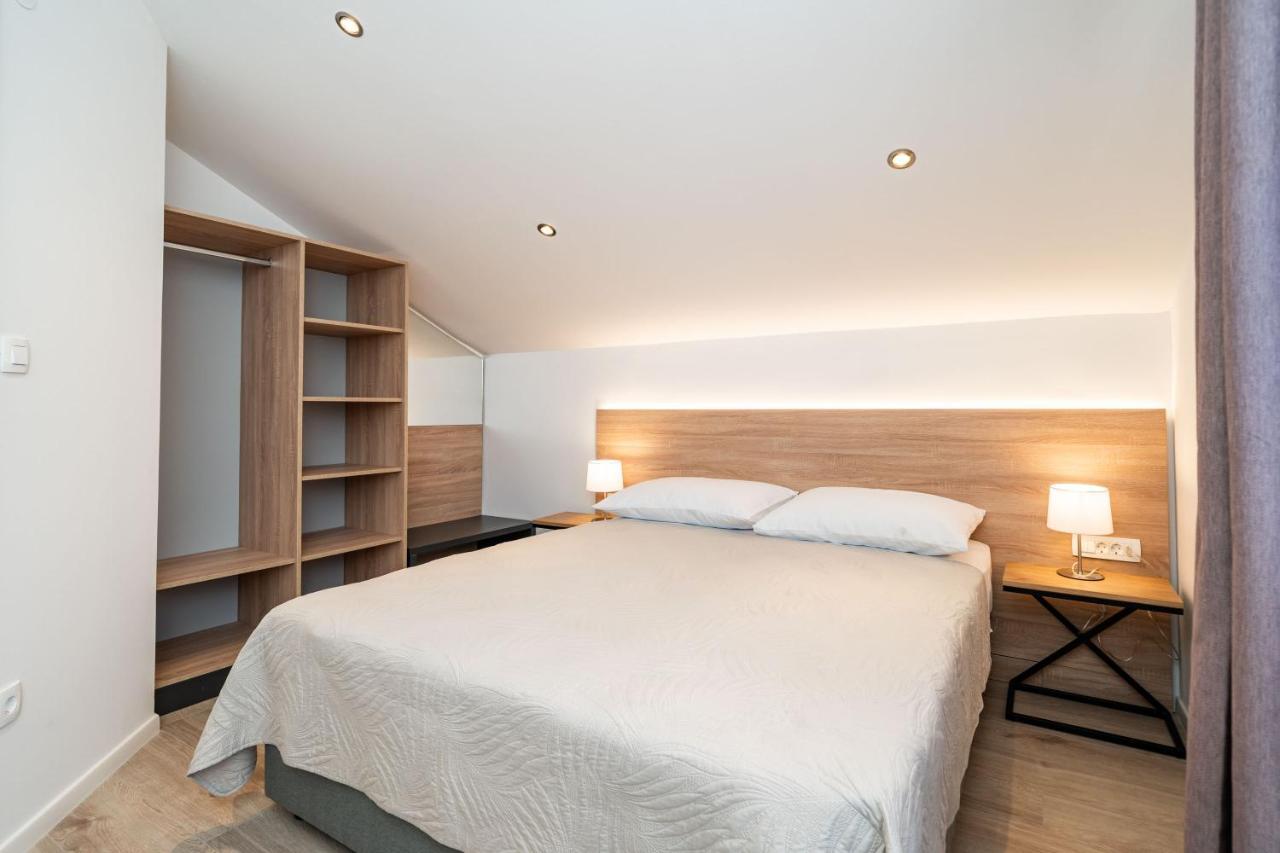קאבטאט Bacan Serviced Apartments מראה חיצוני תמונה