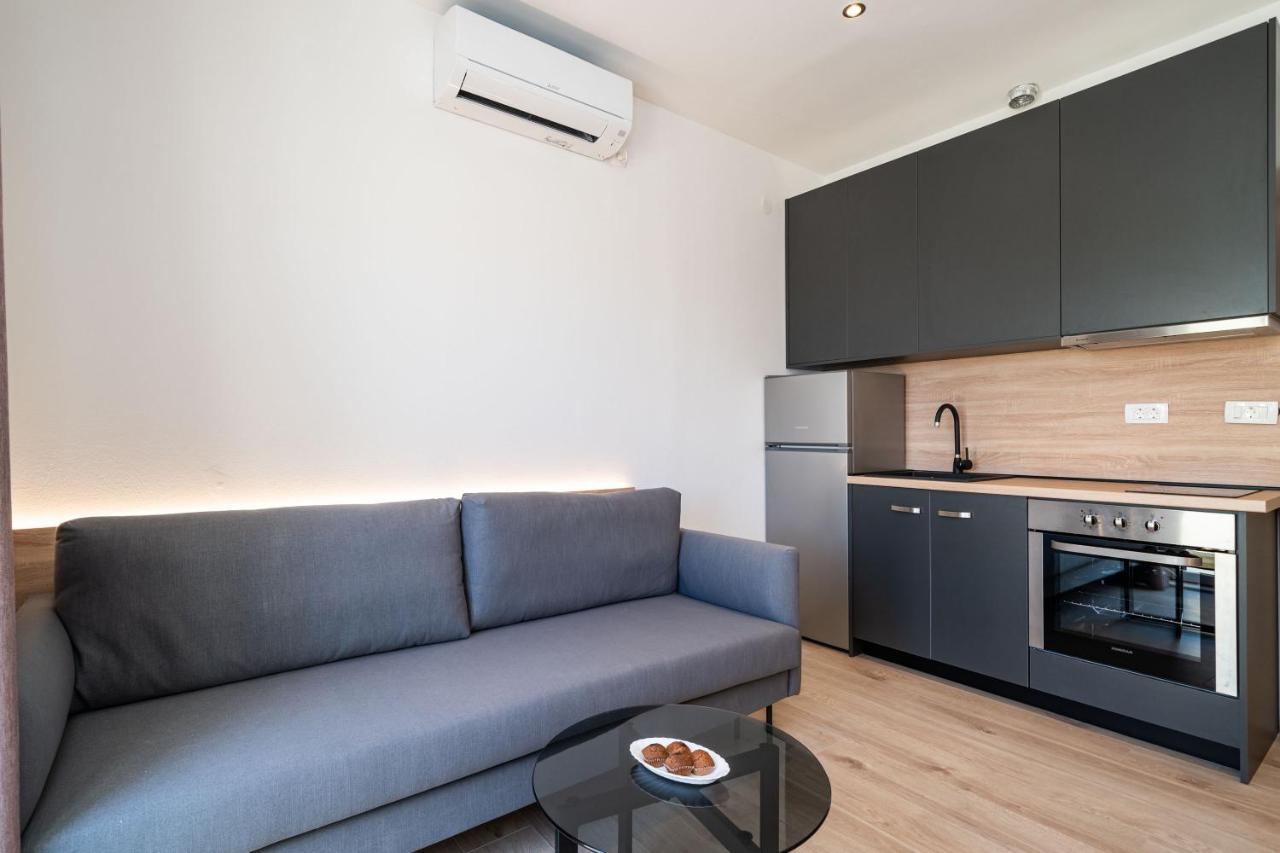 קאבטאט Bacan Serviced Apartments מראה חיצוני תמונה