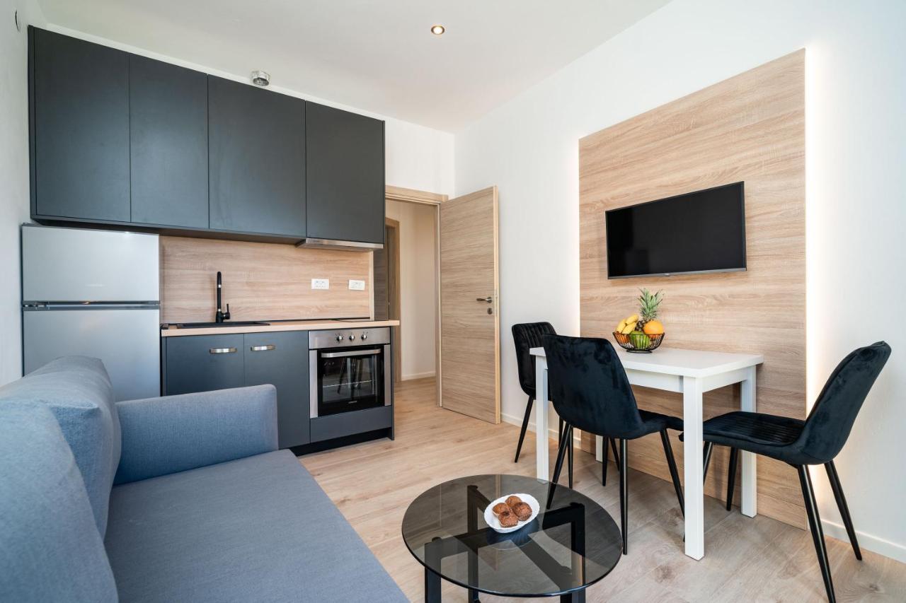 קאבטאט Bacan Serviced Apartments מראה חיצוני תמונה