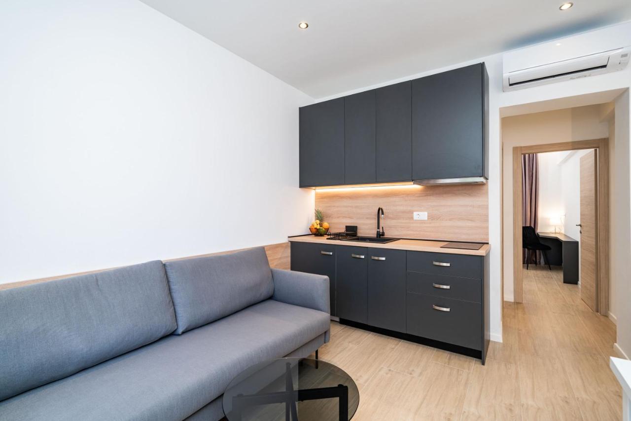 קאבטאט Bacan Serviced Apartments מראה חיצוני תמונה