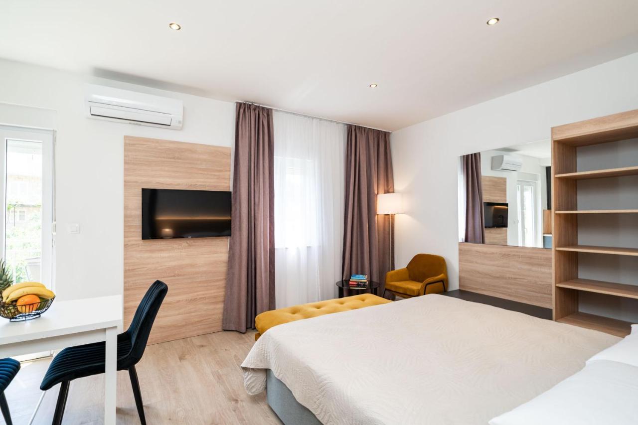 קאבטאט Bacan Serviced Apartments מראה חיצוני תמונה
