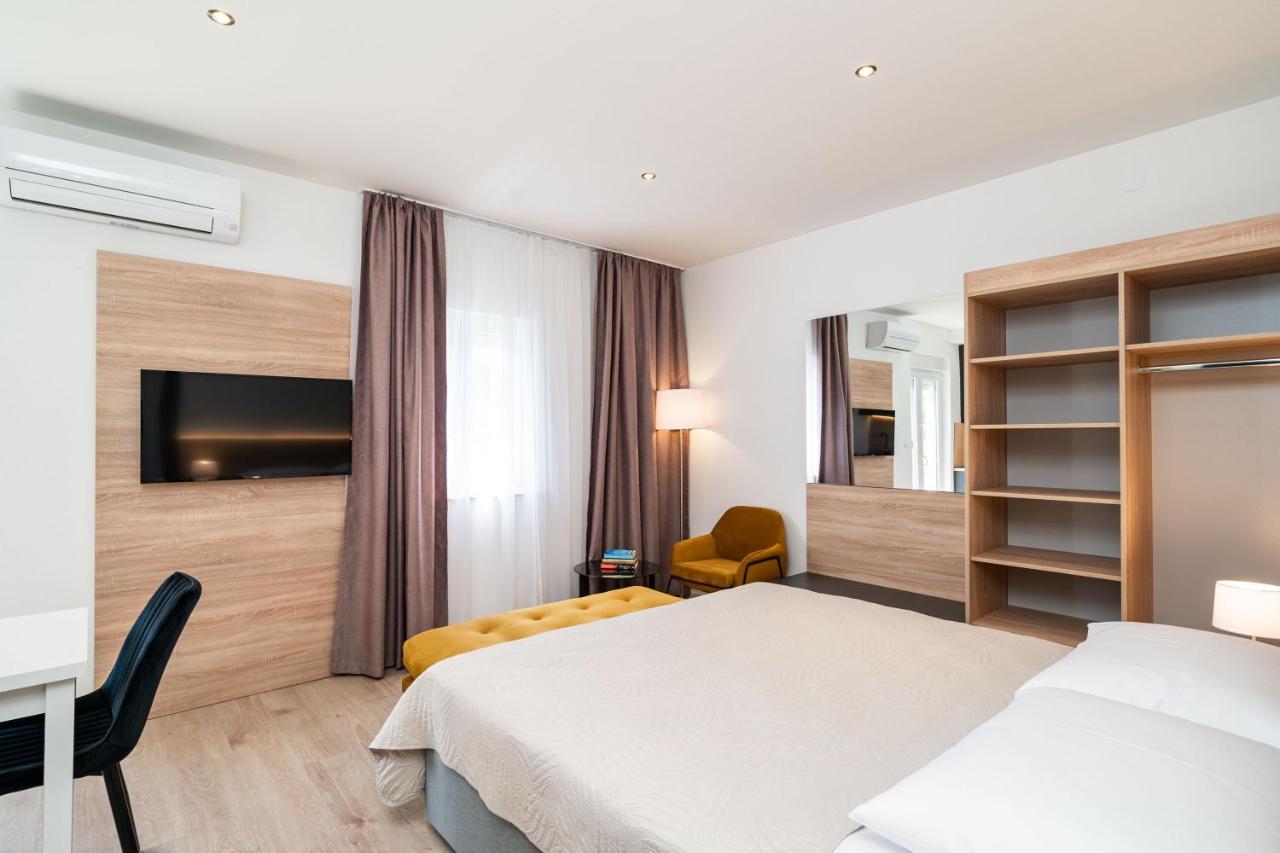קאבטאט Bacan Serviced Apartments מראה חיצוני תמונה