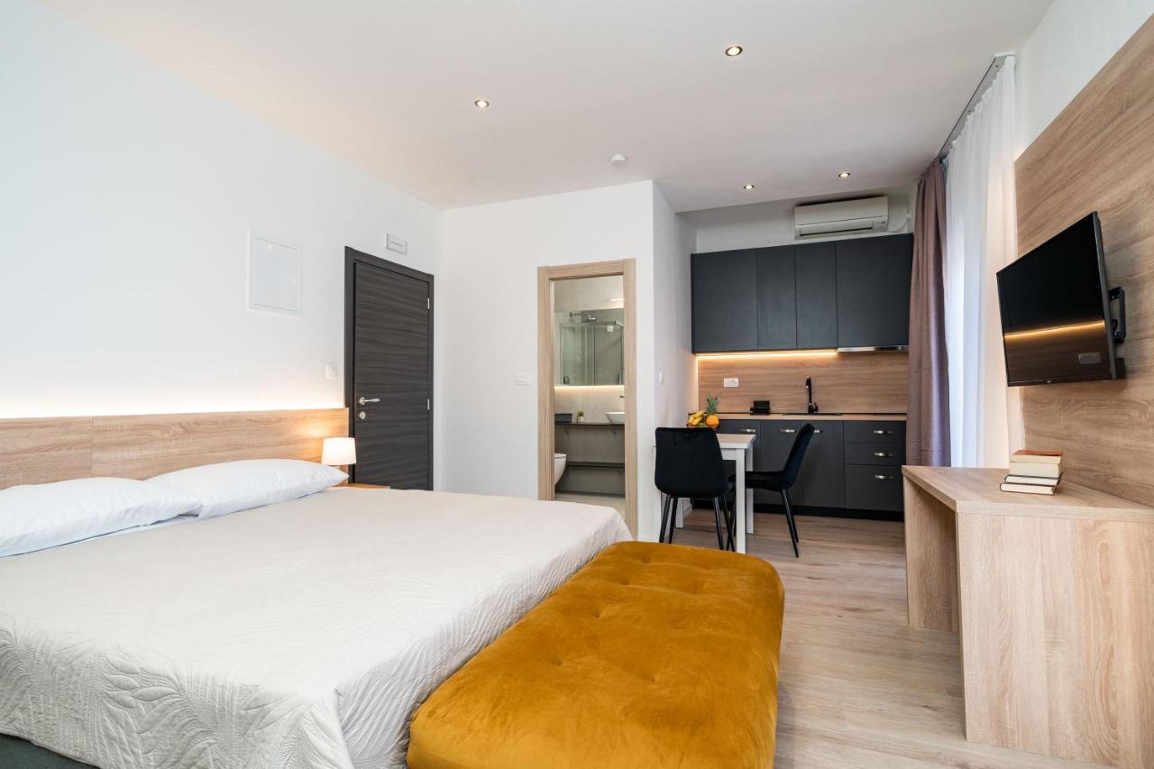 קאבטאט Bacan Serviced Apartments מראה חיצוני תמונה